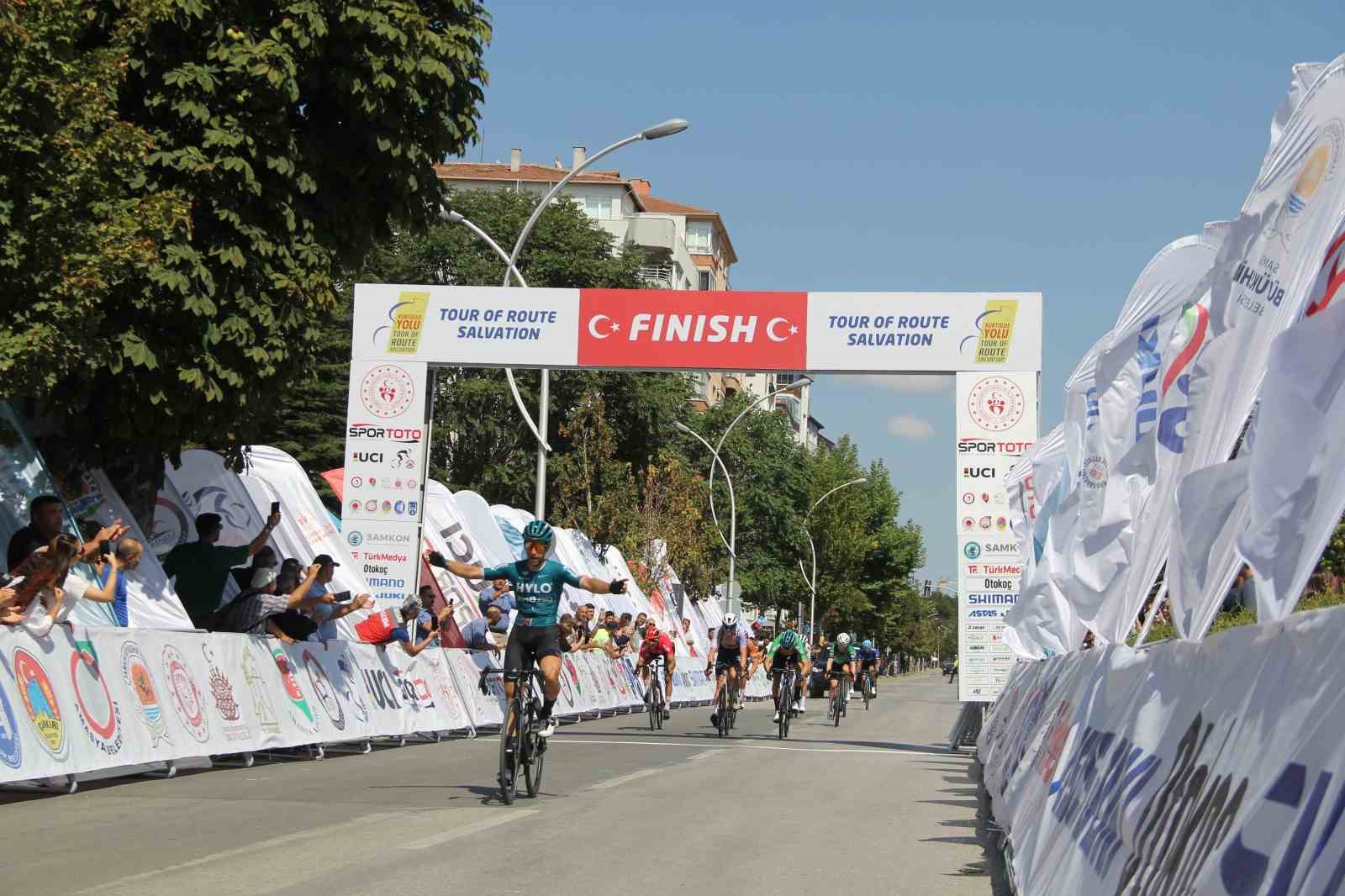 115 SPORCUNUN KATILDIĞI KURTULUŞ YOLU BİSİKLET TURU DEVAM EDİYOR