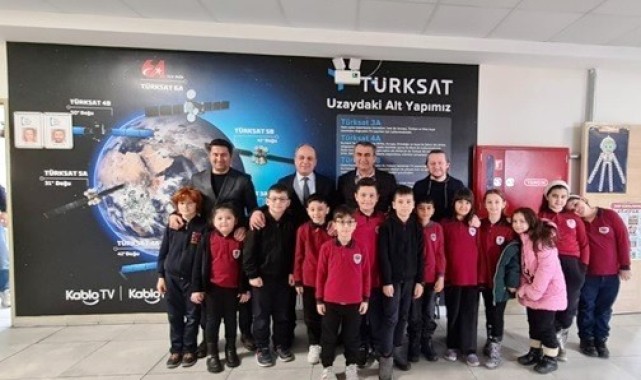 15 Temmuz Şehidi Ahmet Özsoy’un Anısına Okuldaki Öğrencilere Hediyeler Verildi