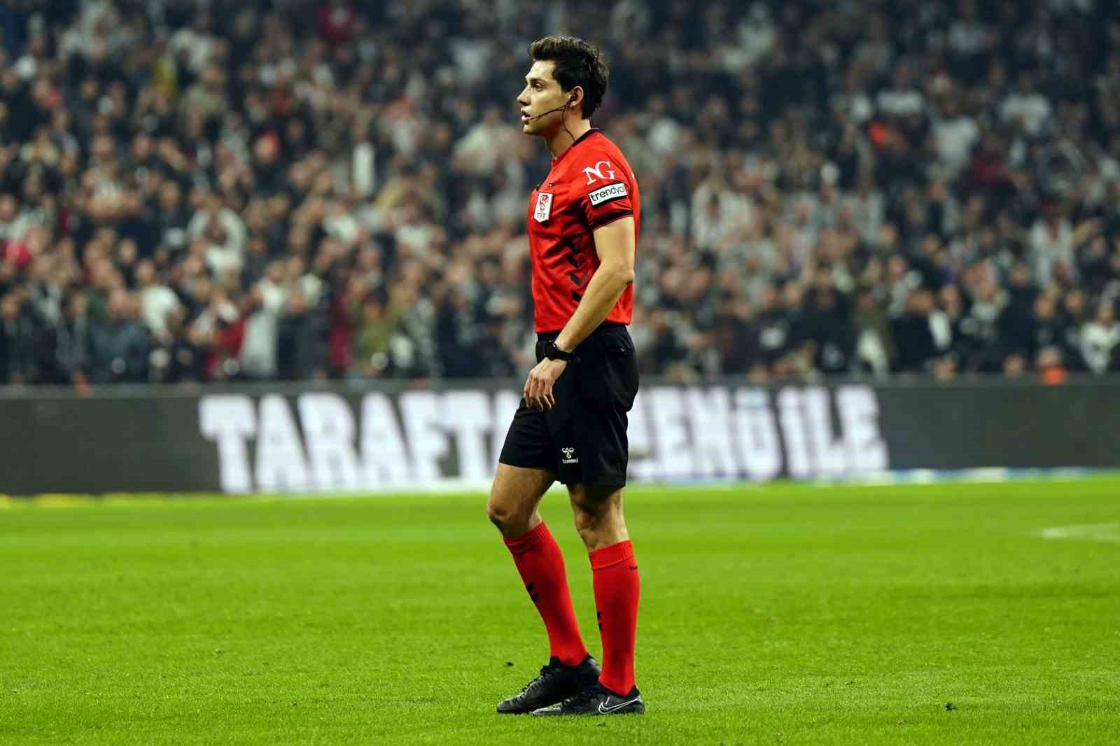 2025 FIFA KOKARTI TAKACAK HAKEMLER AÇIKLANDI