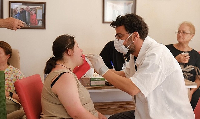 Ayvalık'ta Engelli Dostu Ağız ve Diş Sağlığı Hizmetleri: 33. Yıl Büyük İş Birliğiyle Yükseliyor