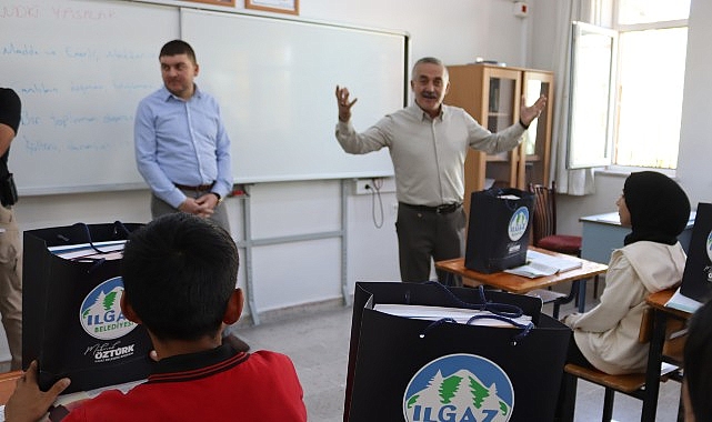 Ilgaz Belediyesi Eğitim Desteklerinde Yeni Adımlar: Sınava Hazırlık Setleri ve Spor Malzemeleri Dağıtımı
