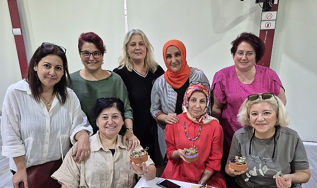 Kadınların Üretkenliği: Gölcük’te Mum Yapımı Atölyesiyle Sanat ve Kişisel Gelişim