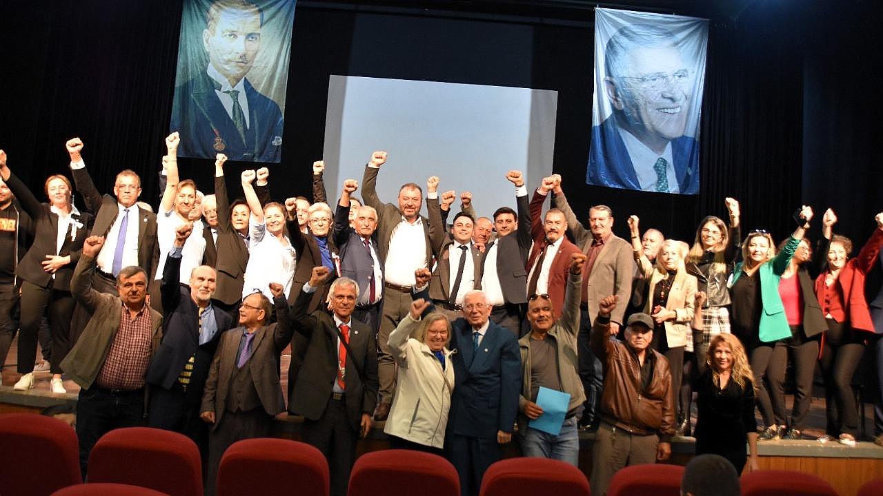 İYİ Parti Karesi'de Coşkulu Kongre: Güven Tazeleyen Başkan Tekin: