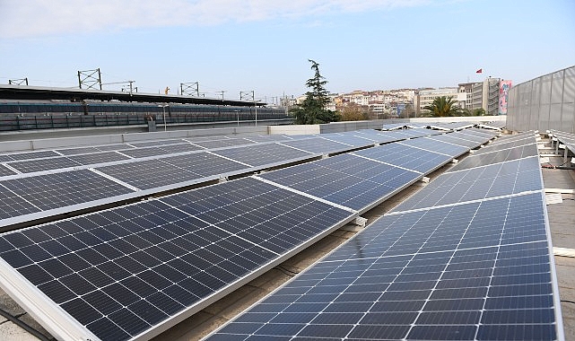Kadıköy Belediyesi’nde Güneş Enerjisiyle Dönüşüm: Elektrikli Araç Şarj İstasyonları ve Ulaşımda Karbon Azaltımı