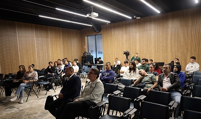 Kocaeli Kitap Fuarı'nda Tepük ve Momo Zamanı: Kutlu ve Arpacı ile Söyleşi
