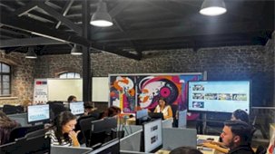 Canva ve Yapay Zeka ile Dijital Tasarım: Gençler için Meslek Fabrikası Eğitimi