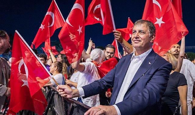 Cumhuriyetin 102. Yıldönümünde İzmir’den Mesaj: Özgürlük, Adalet ve Özveriyle İlerle