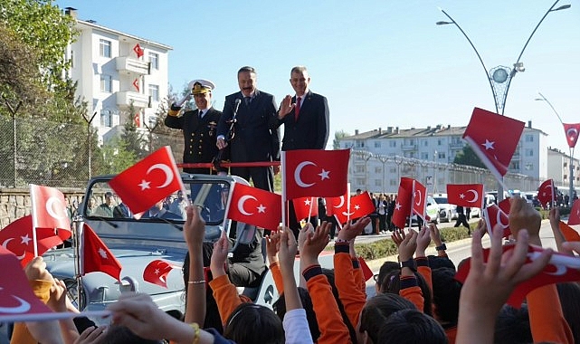 Gölcük’te 102. Cumhuriyet Bayramı Coşkusu ve Gebze'deki Üzücü Olayın Etkileri