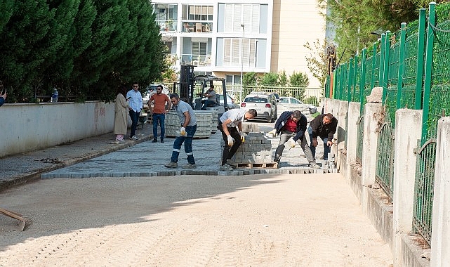Karşıyaka'da Ara Tatil Döneminde Okul Çevrelerinde Bakım ve Onarım Seferberliği