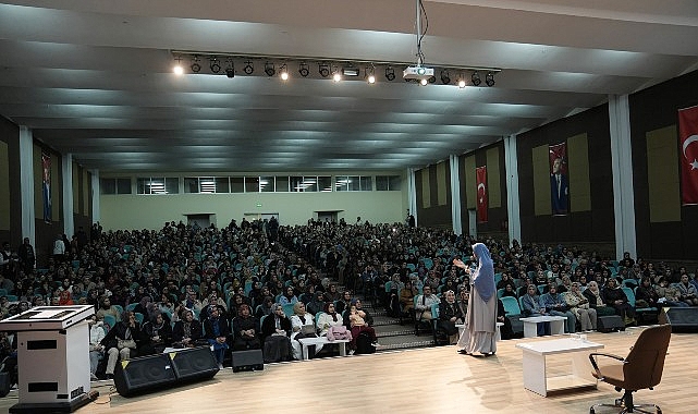Şehir Konferanslarıyla İlçelerde Aile ve Gençlik Gündemi: Konya'da Yeni Buluşmalar