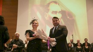 Atatürk’ün Düşünceleriyle Aydınlanan Gece: Kahramankazan’da Oratoryo ve Türkülerle Anma
