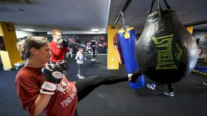 Buca’da Ücretsiz Kick Boks Kursları: Kadınların Özgüven ve Güvenlik Yolculuğu