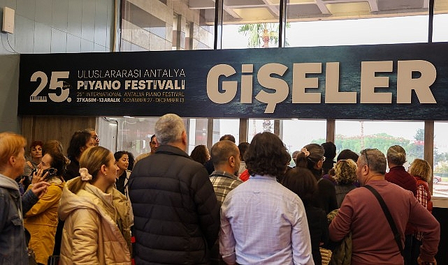 Antalya Piyano Festivali'nde Gişe Biletleri AKM'de Kısıtlı Değil, Yoğun İlgiyle Satışta