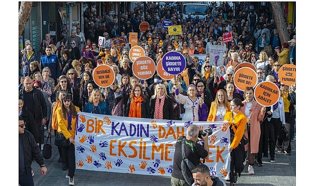Kentin Dayanışmasıyla Şiddete Karşı Sesler Yükseldi: Kadın Hakları İçin Büyük Yürüyüş
