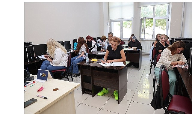 KO-MEK Dil Kurslarıyla Kariyer ve Akademik Yolculuğu Destekliyor: Üstün Yabancı Dil Fırsatları