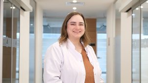 Çocuklarda Florür Uygulamaları ve Aile Gözetiminin Önemi: Dr. Şebnem Koçan’ın Öne Çıkan Görüşleri