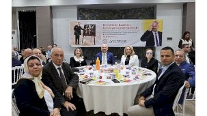 Menemen’de Öğretmenler Günü Coşkusu ve Eğitim İçin Dayanışma Vurgusu