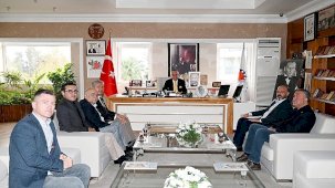 Vedat Küçük’ten Necati Topaloğlu’na Ziyaret ve Öğretmenler Günü Kutlaması