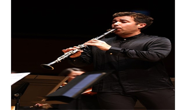 Pablo Barragán ile İzmir Oda Orkestrası Ödüllere Yolculuk: Aşk ve Üflemeli Seslerin Büyüsü