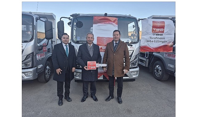 Salihli’de Çöp Toplama Aracı Teslimatı: Yeni Hizmete Başlangıç ve Teşekkürler