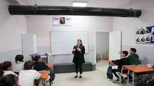 Gediz Etüt Merkezi: Buca’da Ücretsiz Kurslarla Erişilebilir Eğitim Işığı