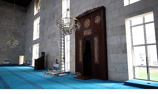 Kartepe Kent Meydanı Camii: Modern Tasarım ve Fonksiyonel Altyapıyla Yükselen Bir Yapı