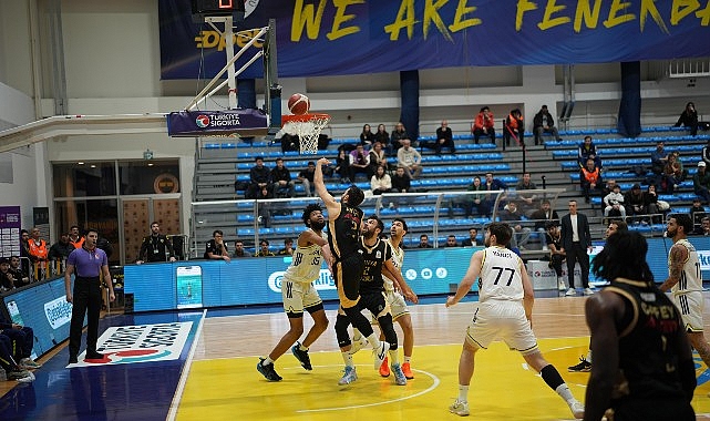 Konya Büyükşehir Belediyespor’un Zorlu Fenerbahçe Koleji Rams Maçı 98-94 Galibiyetle Sonuçlandı