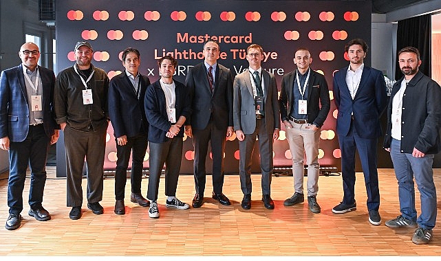 Lighthouse Türkiye x EBRD Star Venture: Açılış Girişim Hızlandırma Programı Zirvesi ve AI Odaklı Vizyon