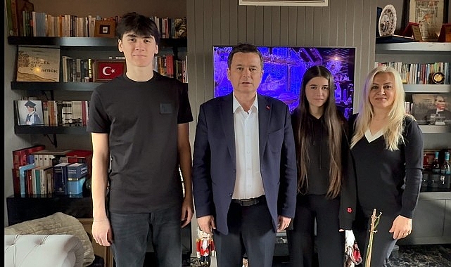Osmangazi Belediye Başkanı Erkan Aydın'dan Yeni Yıl Mesajı: Sağlık ve Güzellik Dileği