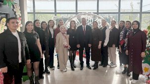 Kemer Belediye Başkanı Necati Topaloğlu’nun Kreşte Yeni Yıl Ziyareti ve Öğretmen-İş Birliği Mesajı