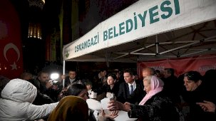 Regaip Kandili Şehriyle Paylaşılan Kandil Sevinci: Osmangazi Belediyesi Ulucami’de Kandil Simidi İkramı