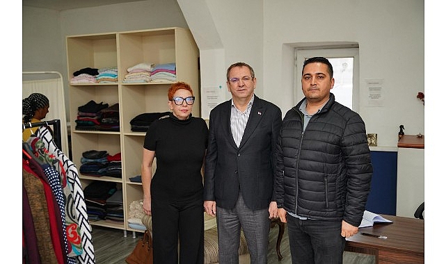 Ayvalık Sosyal Market: Giysi ve Ev Eşyalarında Yardıma Erişim, Hijyen ve Kalite Önceliğinde