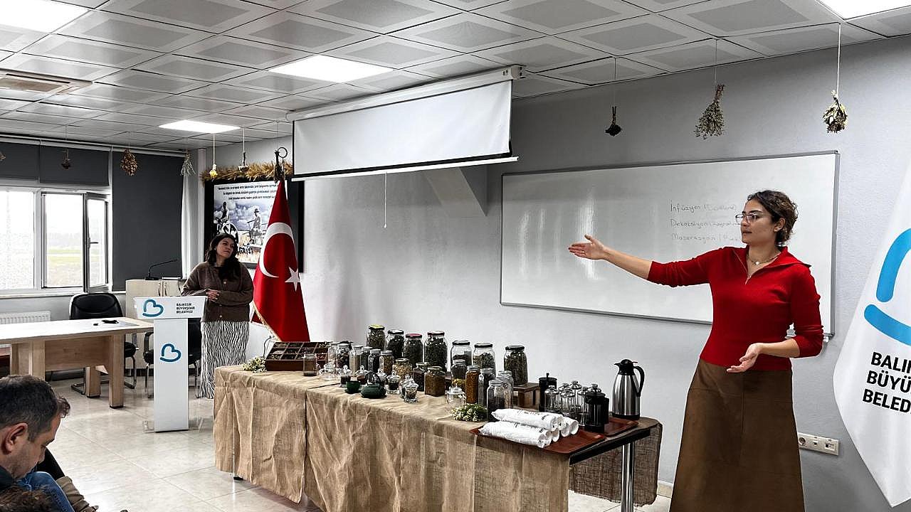 BAÇEM’de “Ayın Atölyesi” programlarına yoğun ilgi