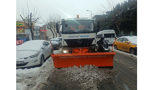 Bağcılar’da Karla Mücadele: 402 Personel ve 36 Araçla 24 Saat Tekne Gibi Hizmet