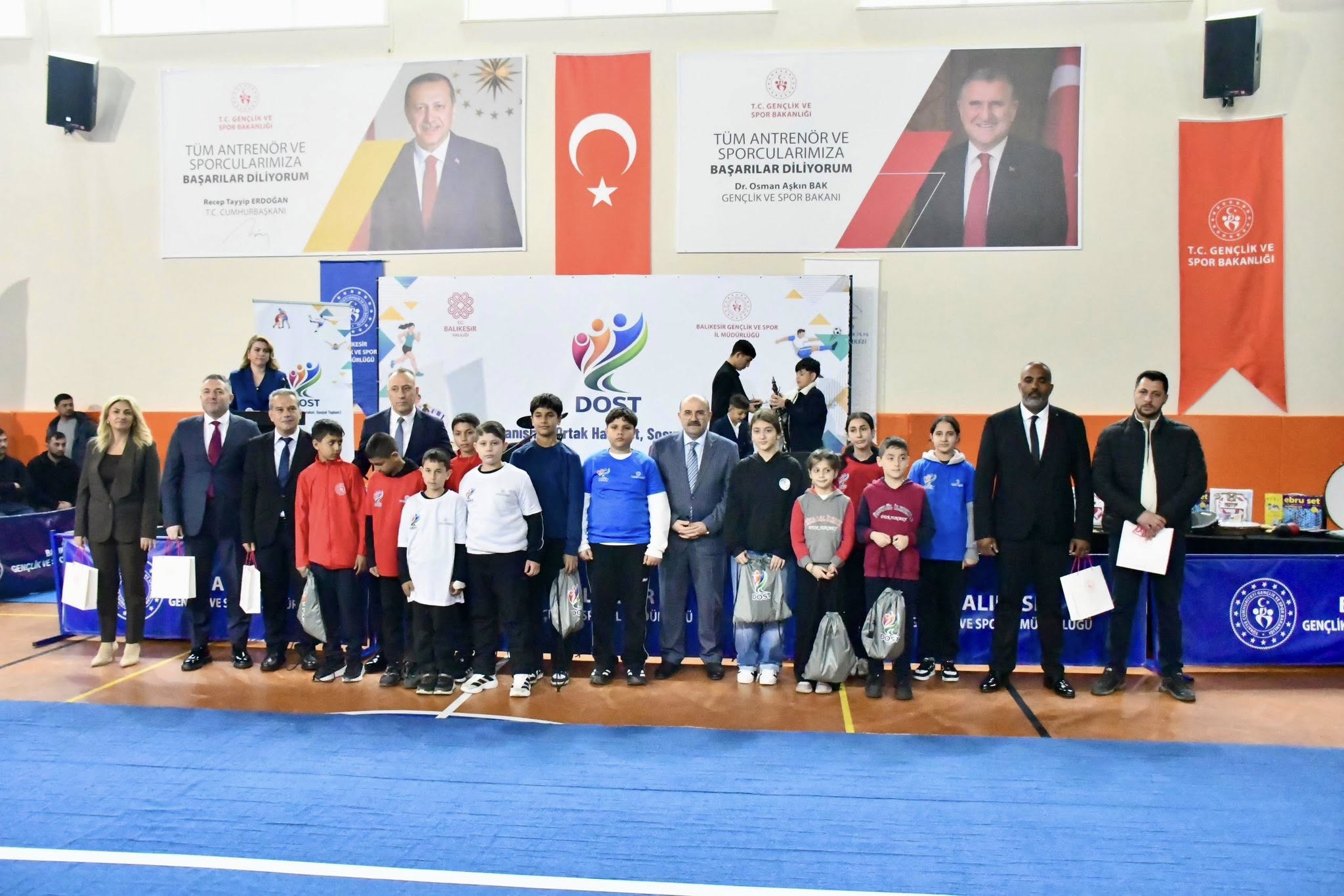 Balıkesir’de D.O.S.T Projesi Başladı: Çocuklara Eğitim ve Spor Desteği