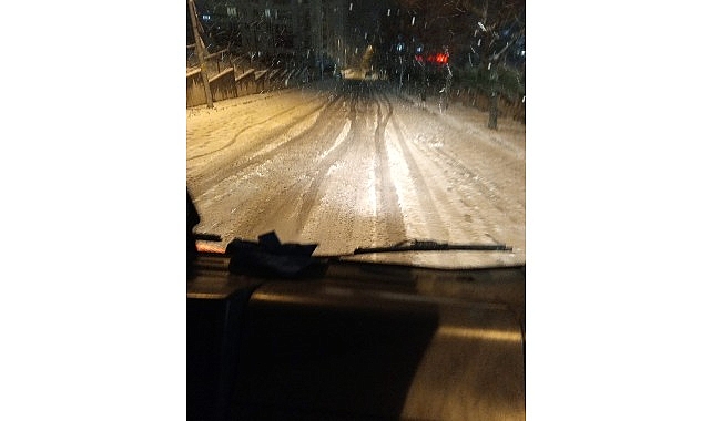 Maltepe'de Karla Mücadele: Ekipler 7/24 Çalışıyor ve Vatandaşa Anında Destek