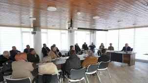 Burhaniye'de Muhtarlarla Halkın Daimi Diyaloğu: Başkan Deveciler’in Toplantısı
