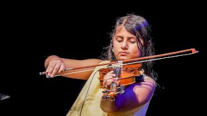 Gaziemir’de 2025 Kültür-Sanat Yolculuğu: Konserler, Tiyatrolar ve Kurslarla Şehri Renklendiren Belediye