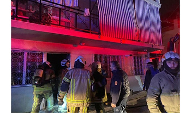 İzmir Buca’da 4 Katlı Binada Yaşanan Yangında 1 Çocuk Yaşamını Yitirdi