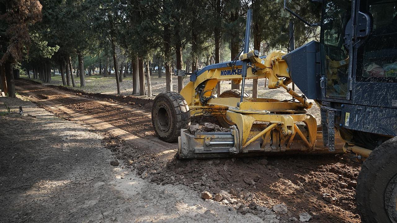 Mithatpaşa Mahallesi Merkez Mezarlığı’nda Yol Düzenleme Çalışmaları Başladı