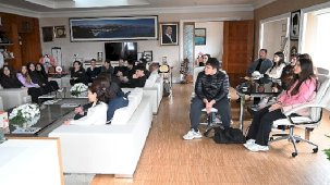 Göynük Fen Lisesi ve Robert Koleji İş Birliğinde CIP Projesine Katılan Öğretmen ve Öğrencilerden Kemer Başkancılarına Ziyaret