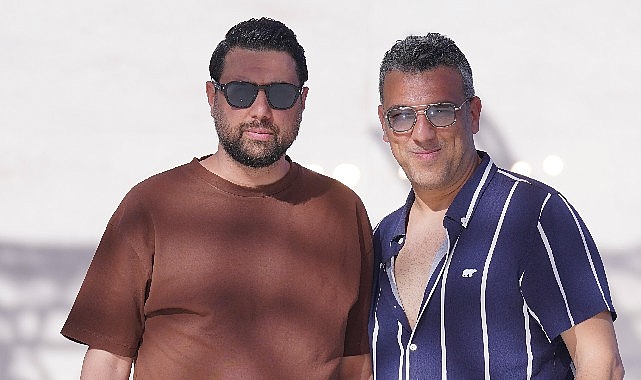 Duman Kardeşlerden Uluslararası Moda Sahnesinde Görsel Şov Devrimi
