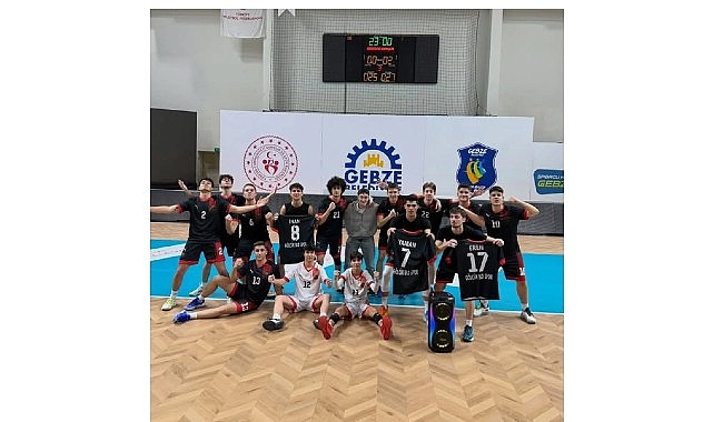 Gölcük Belediyespor Genç Erkekler Voleybolu Türkiye Çeyrek Finalleri Yolunda Şampiyonluk Zirvesinde