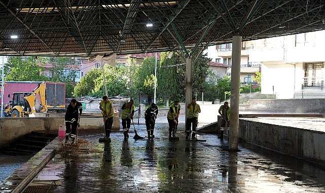 Kurban Kesim Alanlarında Hijyen ve Halk Sağlığı İçin Yoğun Çalışma