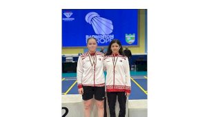 Bulgaristan'da Osmangazi Belediyespor’un İki Yıldızı: Elifnur Demir ve Zeynep Berre Ocakoğlu'nun Uluslararası Başarısı