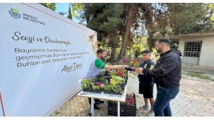 İnegöl’de Mezarlık Ziyaretlerine 6 Bin Çiçekle Destek