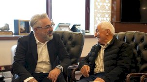Keçiören’de Bayram Neşesi: Huzurevi Ziyareti ve Halk Bayramlaşması