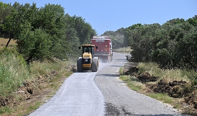 Akhisar’dan Kırkağaç’a Uzun Yol: 3,5 Kilometrelik Asfalt Çalışması Başladı
