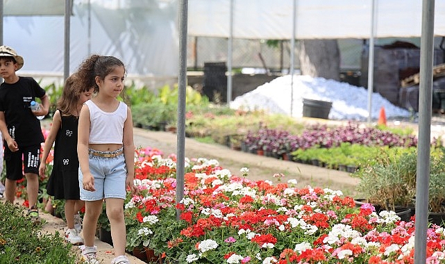 Aydın Büyükşehir'den Anasınıfı Öğrencilerine Doğayla İç İçe Ders Zili ve Fidanlık Ziyareti