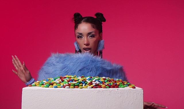 Bonibon: Bru’nun İlk EP’siyle Modern Pop’un Yeni Sesine Yolculuk